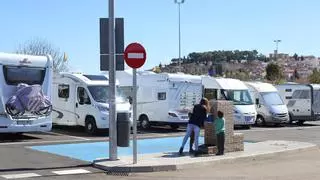 El PSOE de Badajoz propone un área para caravanas junto al Revellín