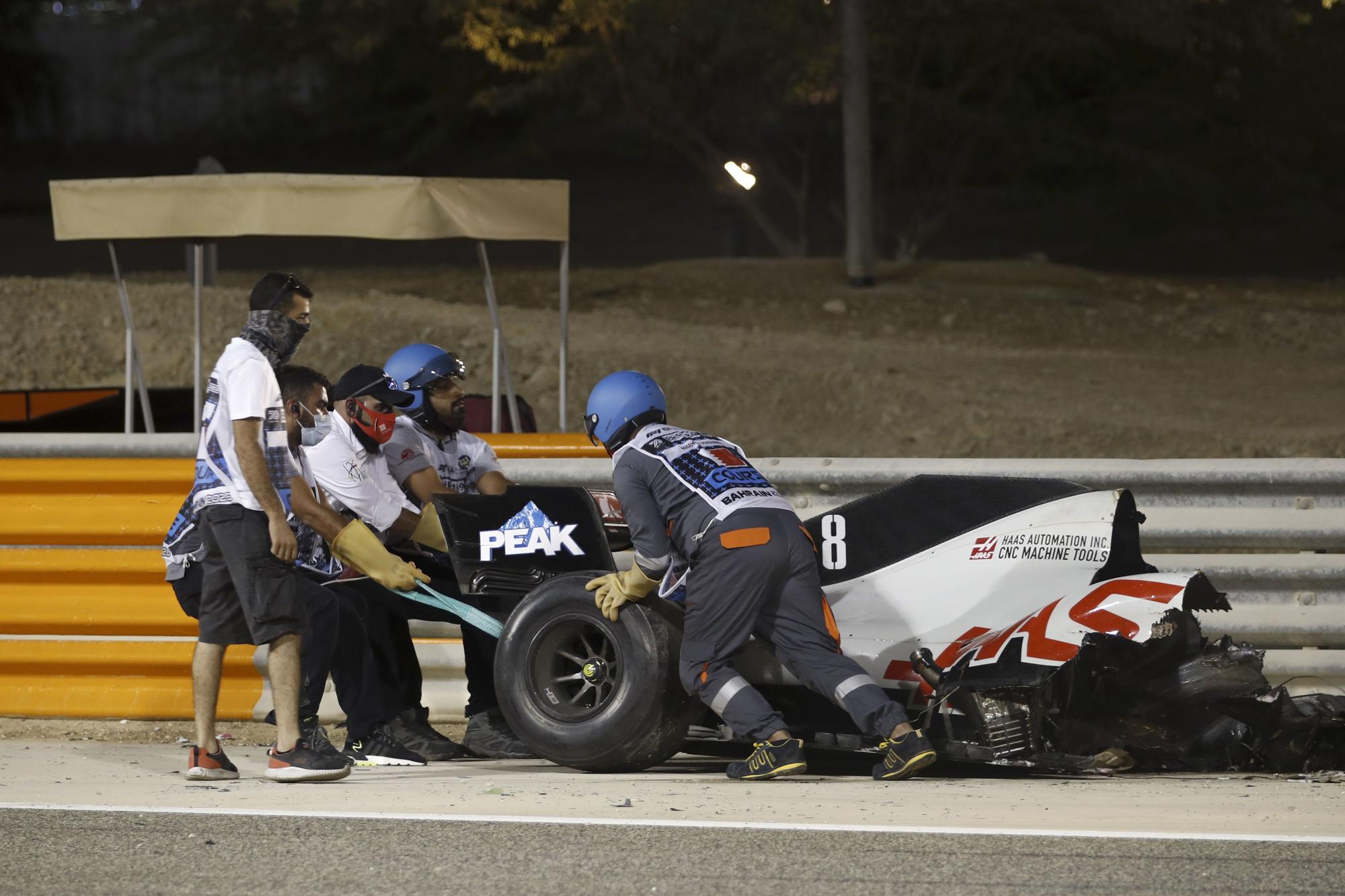 El piloto francés Romain Grosjean sufre un gravísimo accidente al inicio del Gran Premio de Baréin