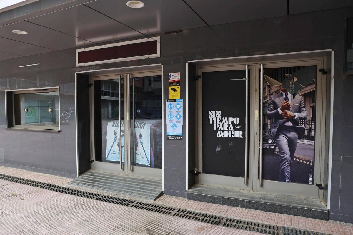 Les sales, en estat d'abandonament, aquest matí