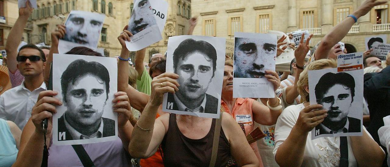 Manifestación en homenaje de Miguel Ángel Blanco.