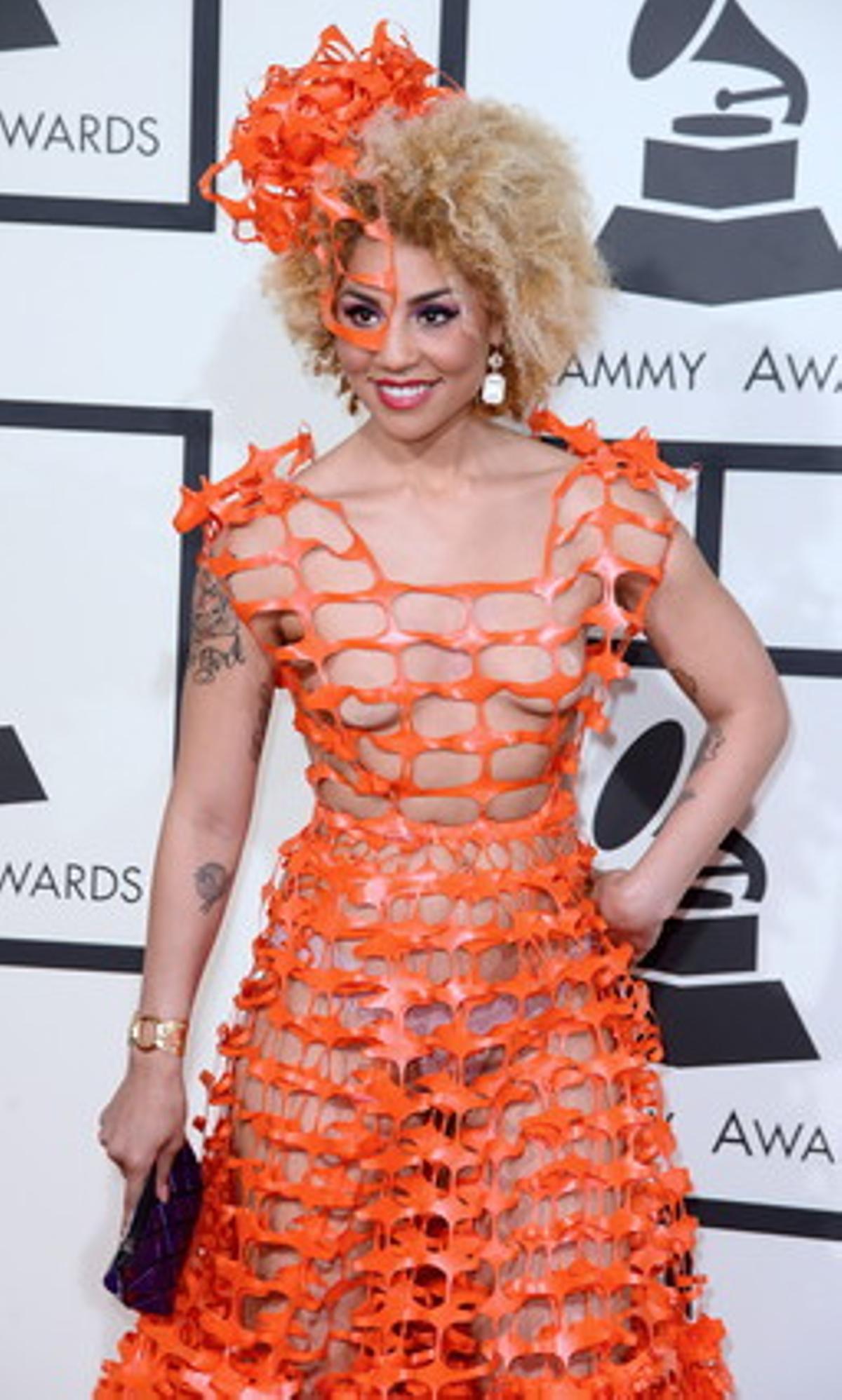 Joy Villa, con uno de los modelos más originales y atrevidos de la noche.