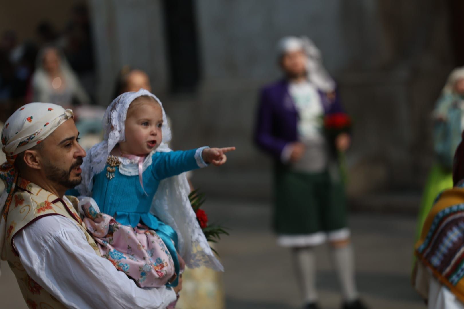 Búscate en la llegada a la plaza de la Virgen