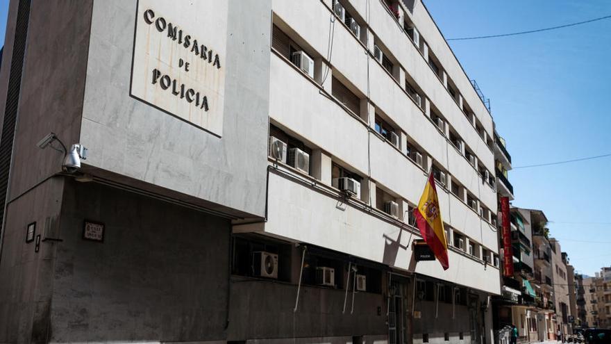 Edificio de la actual Comisaría, que ya se ha quedado pequeña y obsoleta para la Policía Nacional.