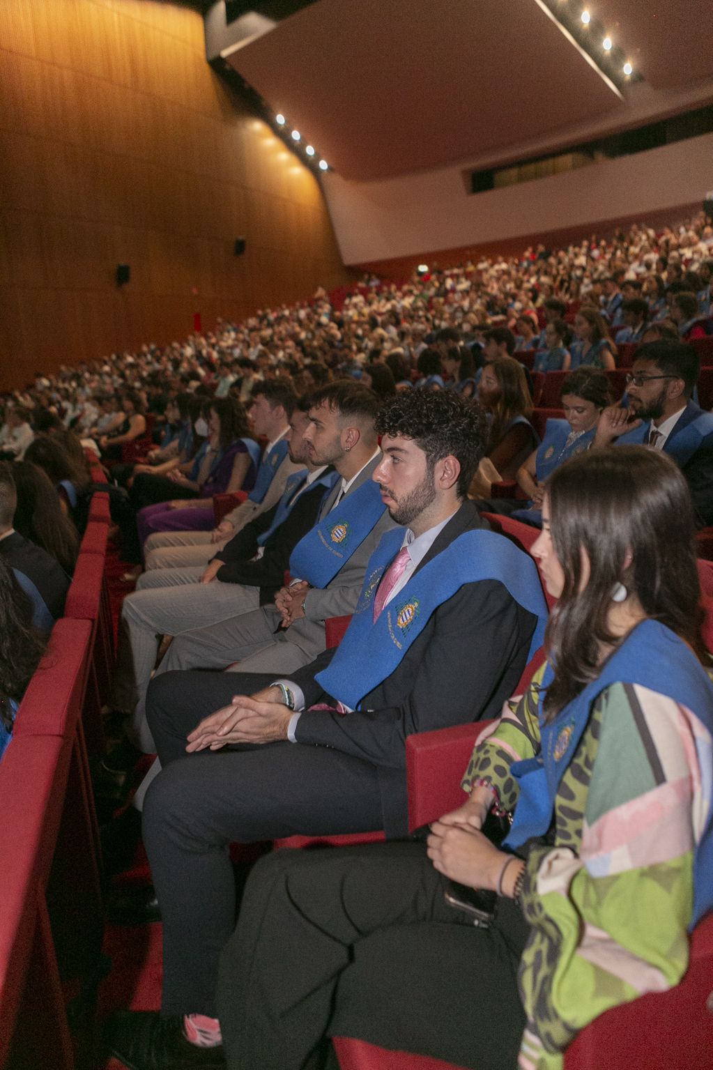 En imágenes: Así ha sido la graduación de Biología y Biotecnología en el Centro Niemeyer, en Avilés