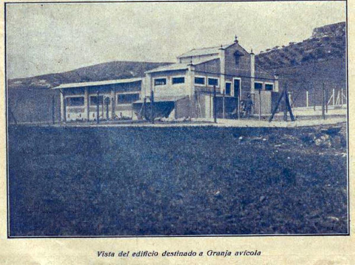 Detalle del reportaje de Vida Gráfica de 1931, con la granja avícola de la Hacienda de Suárez.