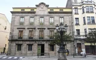 La comisión del plan especial impide mover la farola de Panaderas al atrio del convento