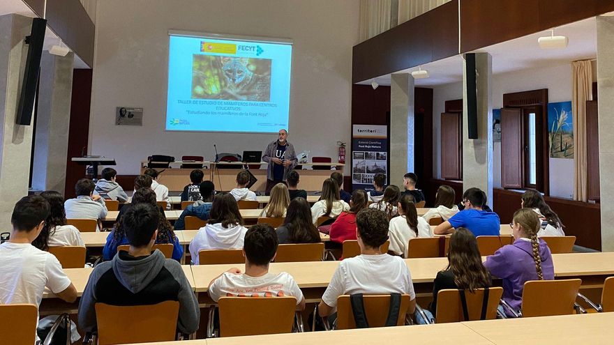 La UA pone en valor la divulgación de la ciencia con visitas a las estaciones científicas y el Museo de la Biodiversidad