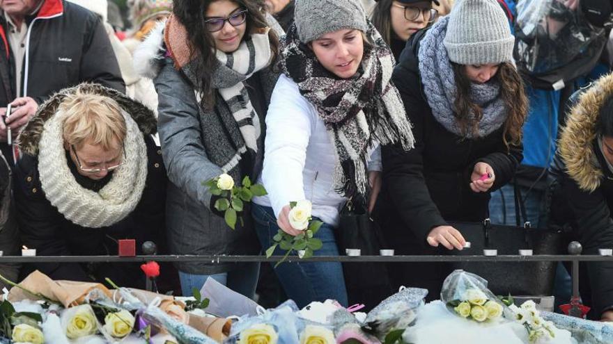 Homenaje a las víctimas del tiroteo en Estrasburgo.