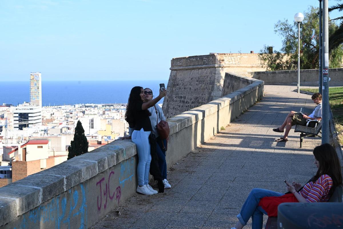 Una imagen reciente del Castillo de San Fernando