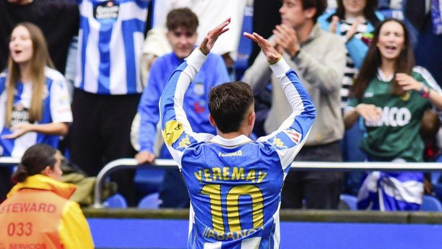 Yeremay celebra su gol al Almería en Riazor en esta liga.  | |  CASTELEIRO