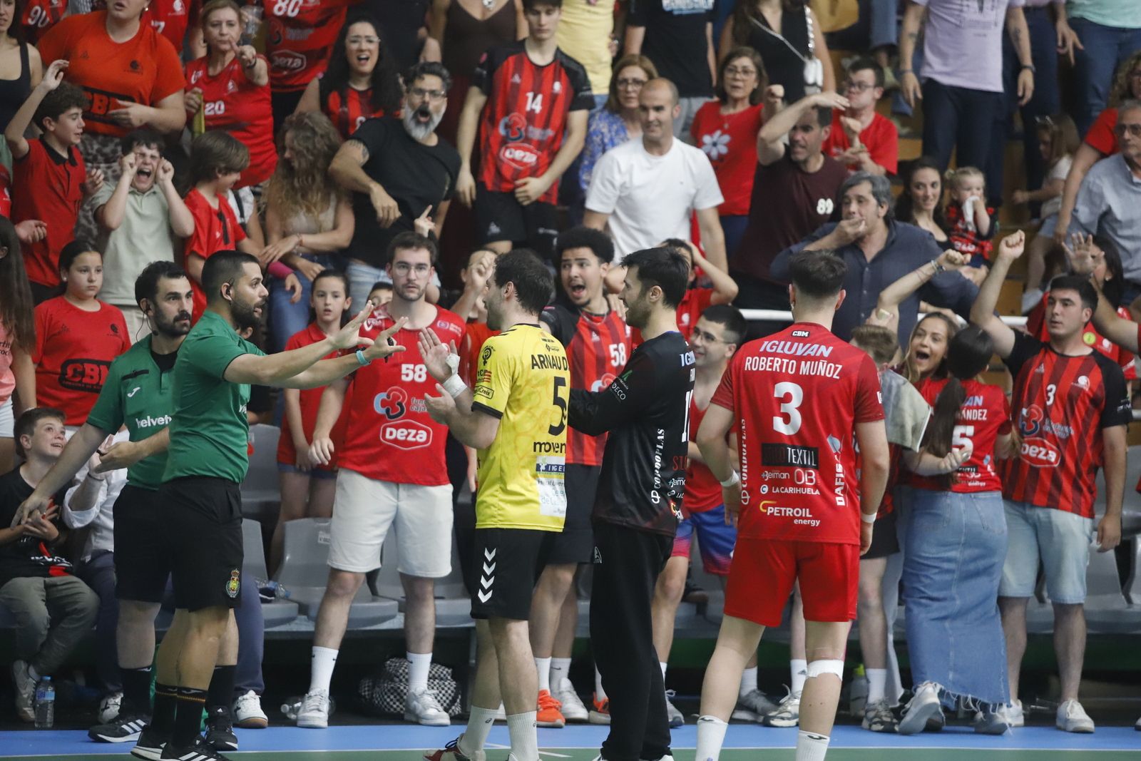 El Cajasur Córdoba BM - Handbol Sant Cugat en imágenes