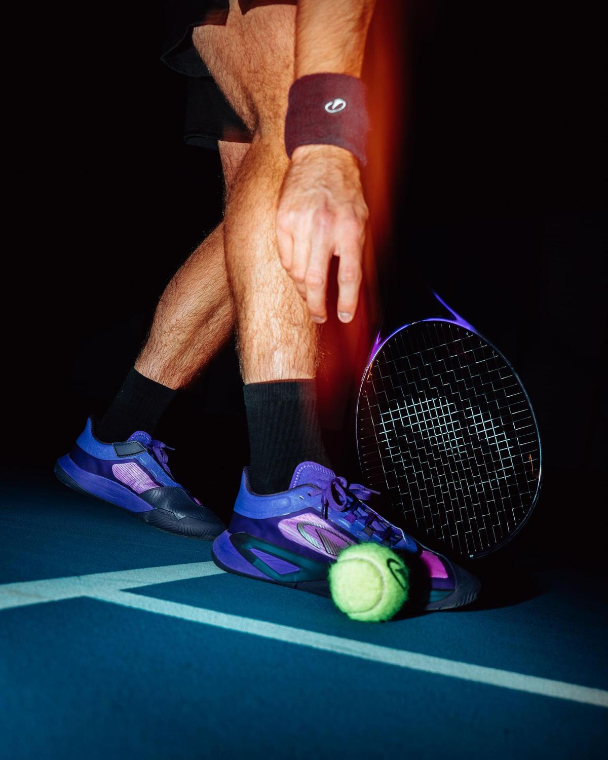 Amortiguación EVA y refuerzos estratégicos que aseguran confort y estabilidad en cada desplazamiento