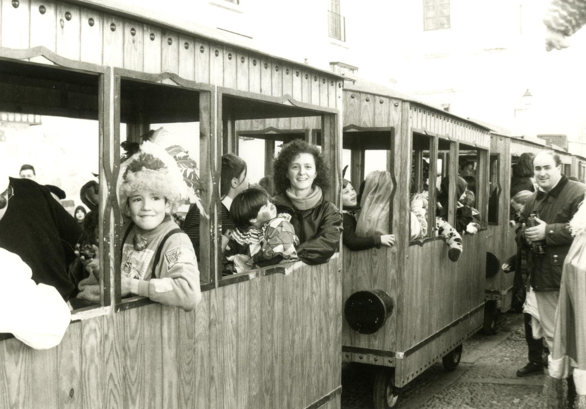 GALERÍA | Revive los carnavales de Zamora en los 90