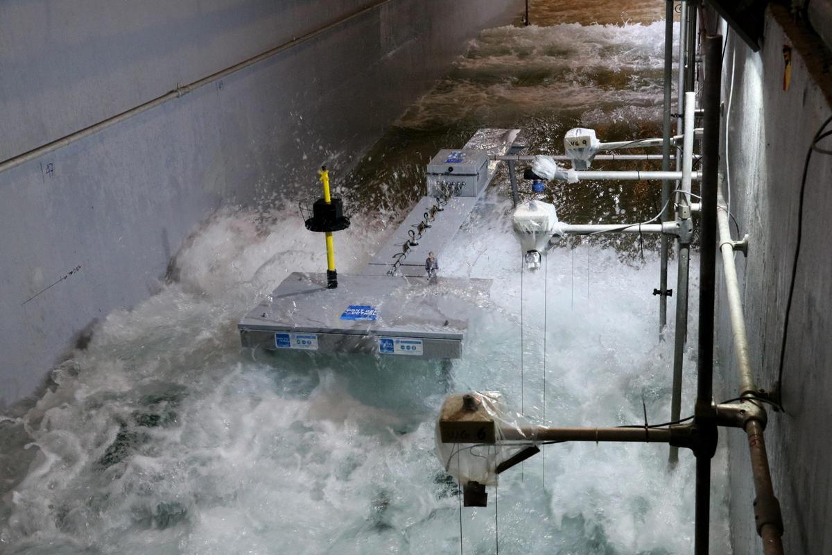 Imagen del simulador de olas de la UPC que estudió el impacto del temporal en el puente