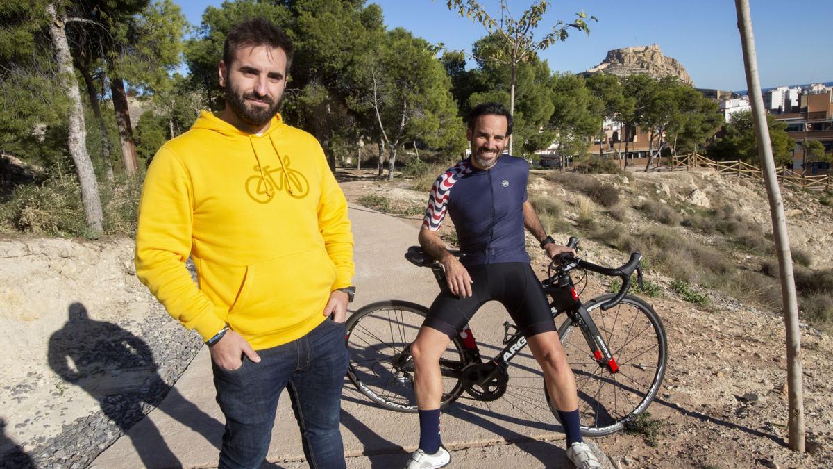 Álex Martínez y Sergio de Juan, cofundadores de Aitana Bikes.