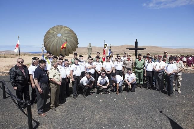 FUERTEVENTURA -  Homenaje a los legionarios paracaidistas en Tefia - 11-04-16