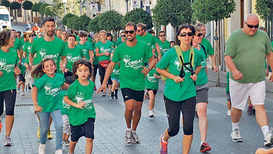 La carrera contó con público de todas las edades.