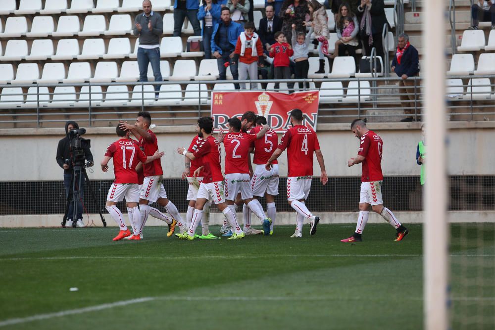 Partido entre el Real Murcia y el Recreativo