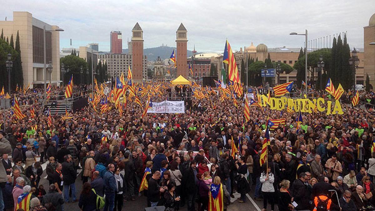 Concentración independentista en defensa de los políticos encausados