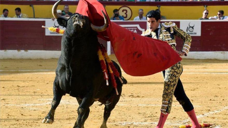 Triunfo de López Simón con dos trofeos en la tómbola oscense