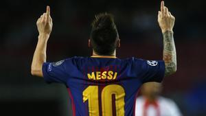 rpaniagua40592057 barcelona s lionel messi reacts after scoring during the gro171031184225