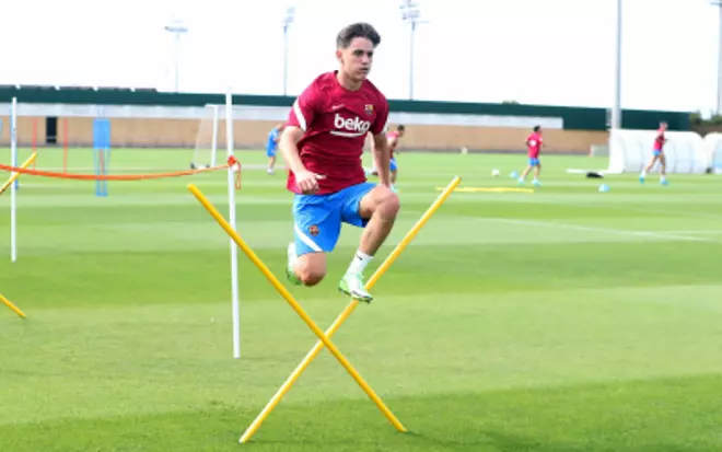 Entreno con estreno del pasado futuro del Barça