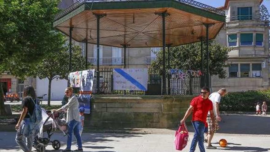 Estado actual del palco de la Alameda de Bouzas. // R. Grobas