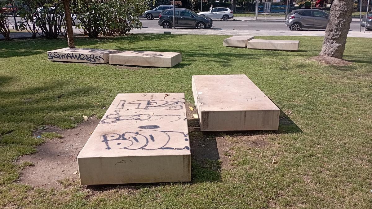 Vista parcial del grupo escultórico de Joaquín Ivars, esta semana.