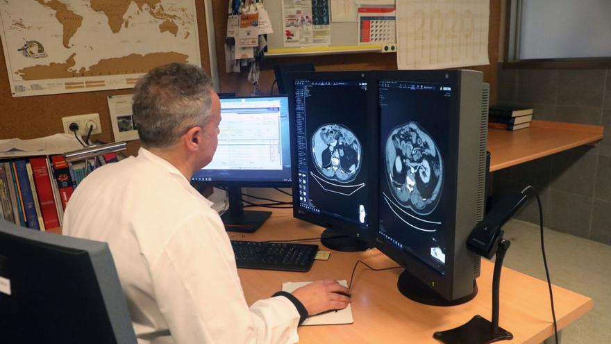 Un sanitario del Servizo Galego de Saúde, en imagen de archivo. |  Xoán Álvarez