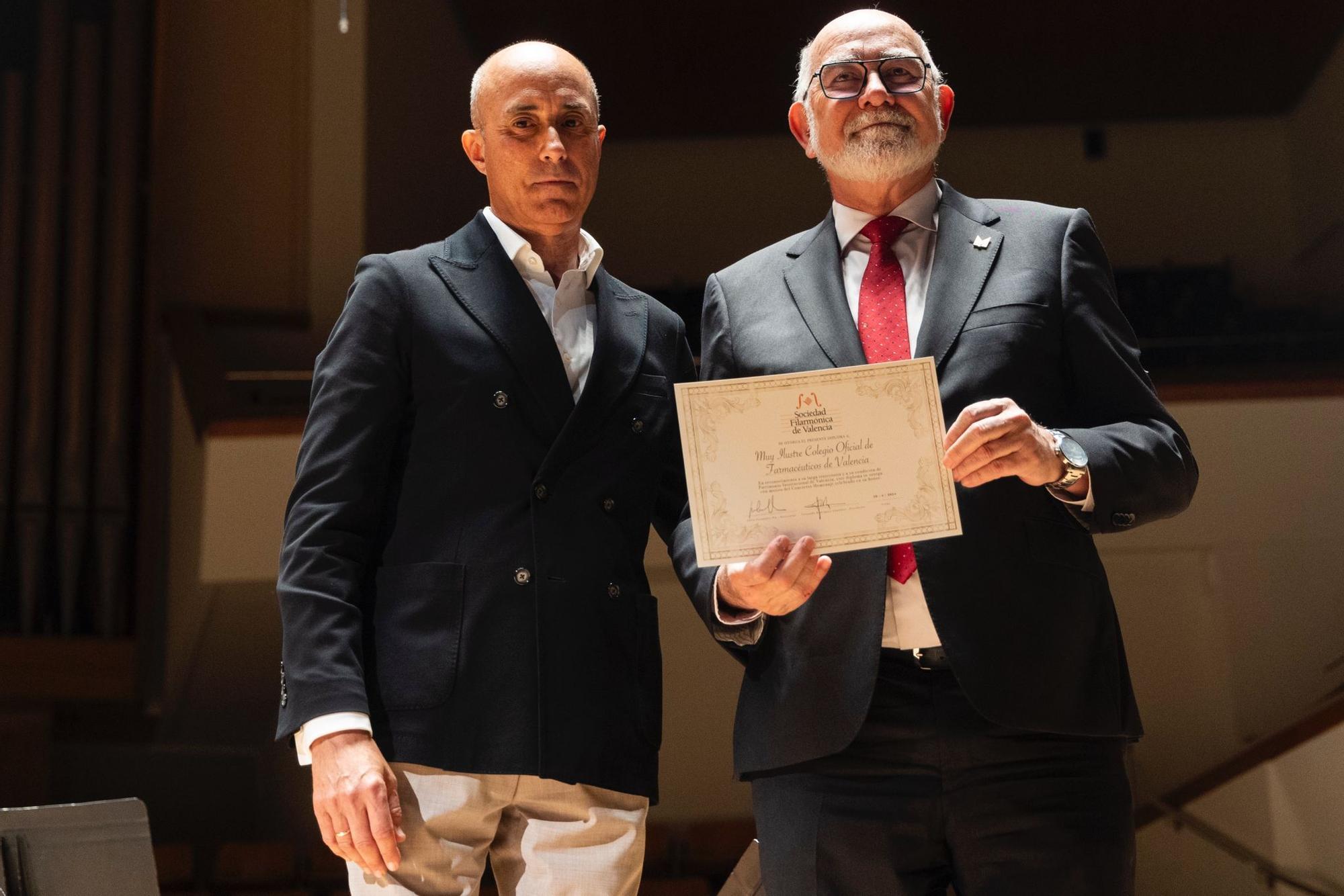 La Sociedad Filarmónica de València premia a Levante-EMV