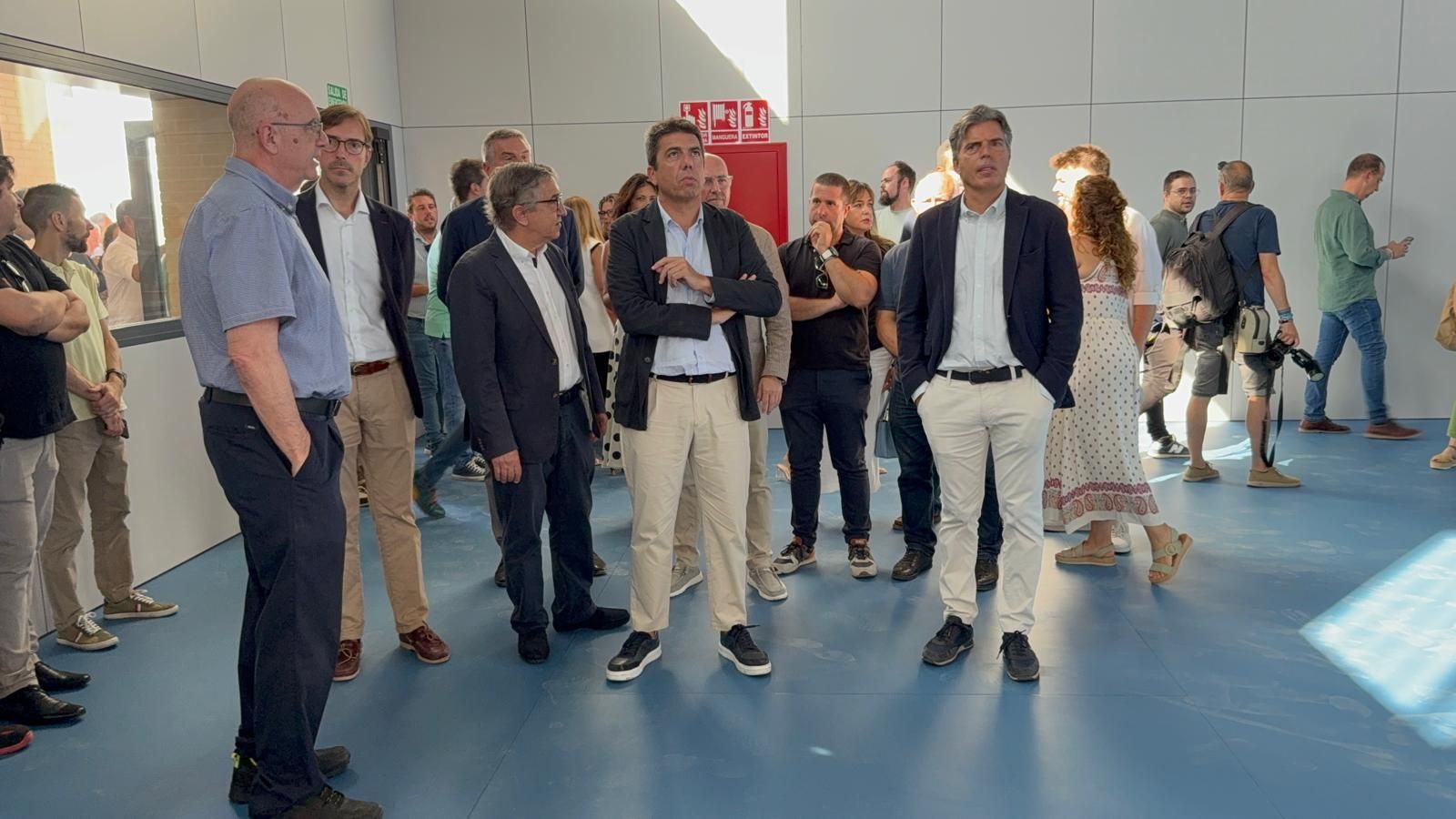Así ha sido la visita de Mazón al IES Azorín de Petrer