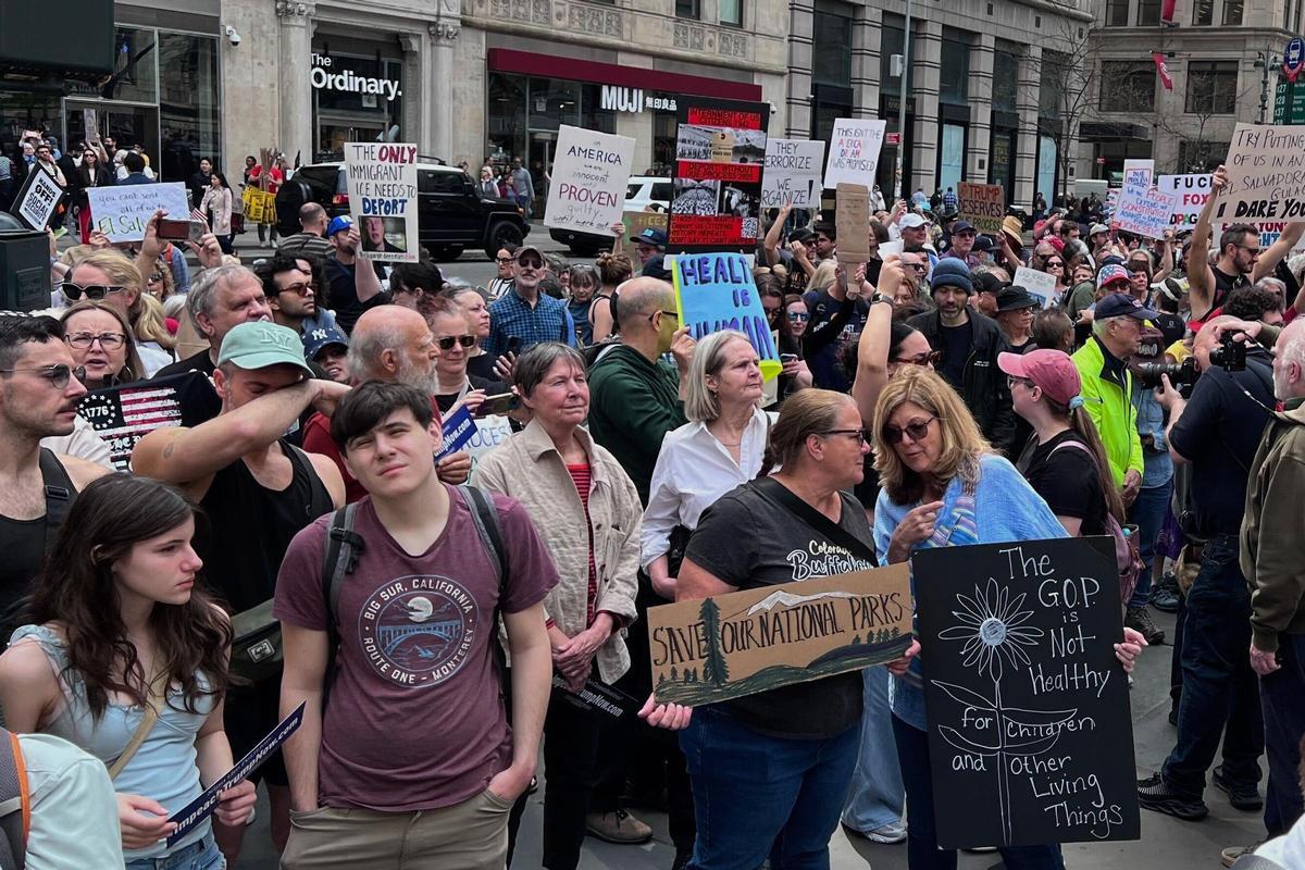 Los estadounidenses vuelven a la calle para protestar contra las ...