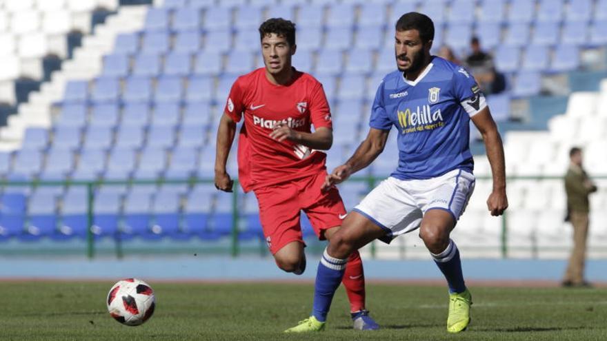 Yacine, durante un encuentro con el Melilla