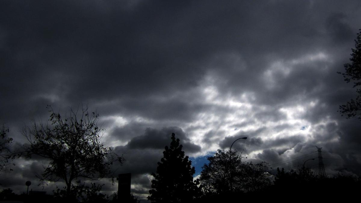 Archivo - Recursos de mal tiempo, nubes, nublado