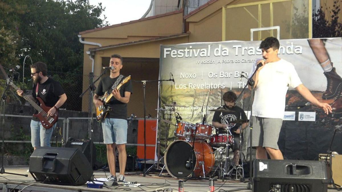 Los integrantes del grupo Noxo durante su concierto en el Festival da Trastenda. |