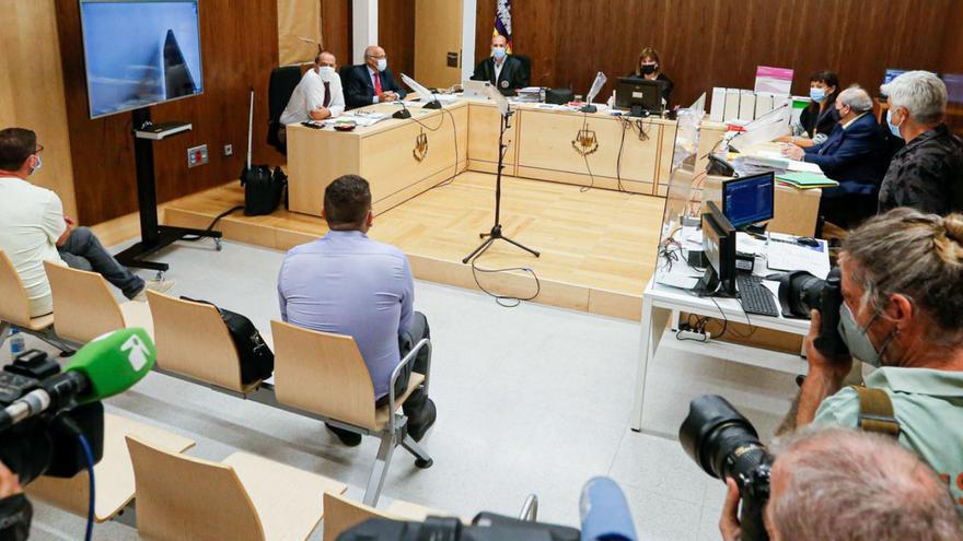 Rebajada de 21 a seis meses la pena de uno de los condenados por el robo en la sede en Ibiza del Grupo Empresas Matutes