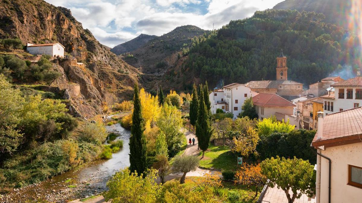 El pueblo rural riojano con aguas termales de acceso gratuito