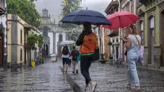 Canarias comienza la semana con lluvias y descenso de temperaturas: estas son las islas más afectadas