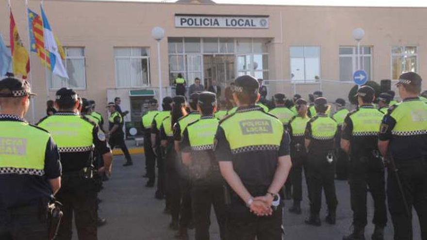 Policías locales denuncian a un mando por ordenar arrestos supuestamente ilegales