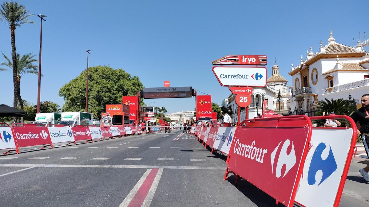 Meta de la Vuelta ciclista en Sevilla