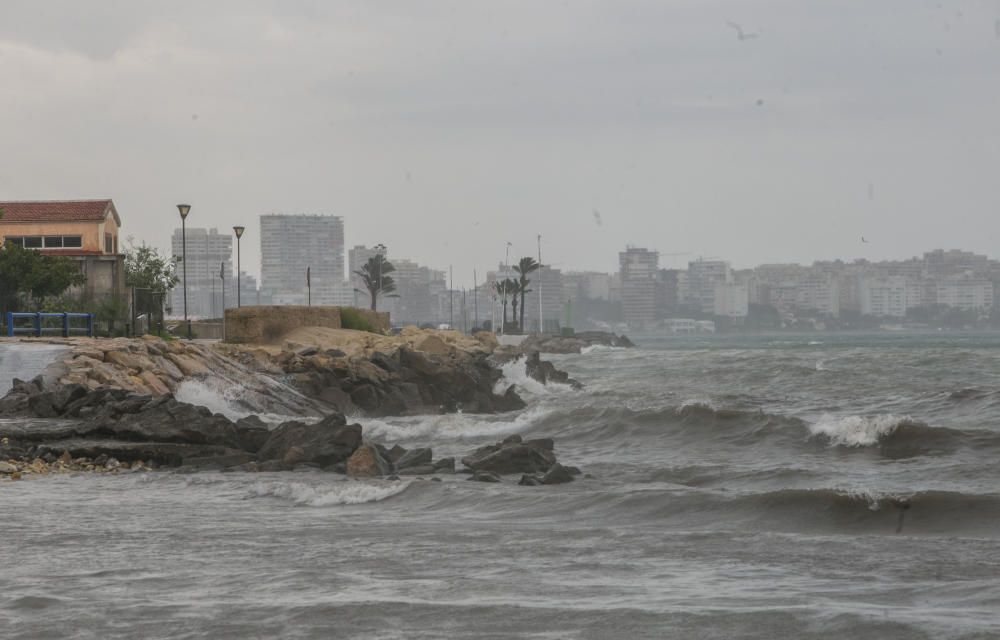 La gota fría causa inundaciones en la ciudad de Alicante