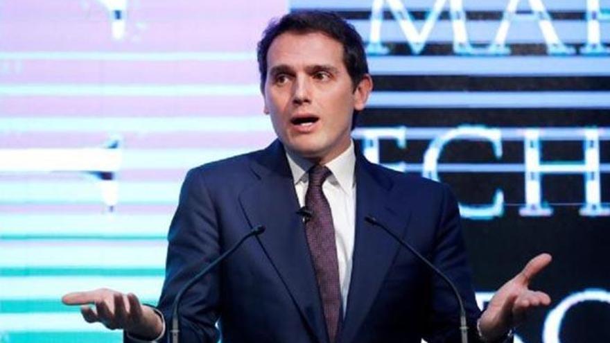 Albert Rivera crea polémica en Twitter tras su comentario sobre el 8-M