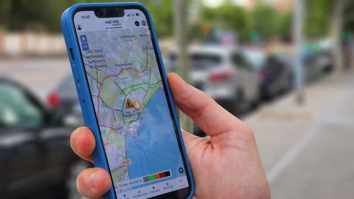 Alicante lleva a los iPhones su app para consultar el bus y los parkings en tiempo real