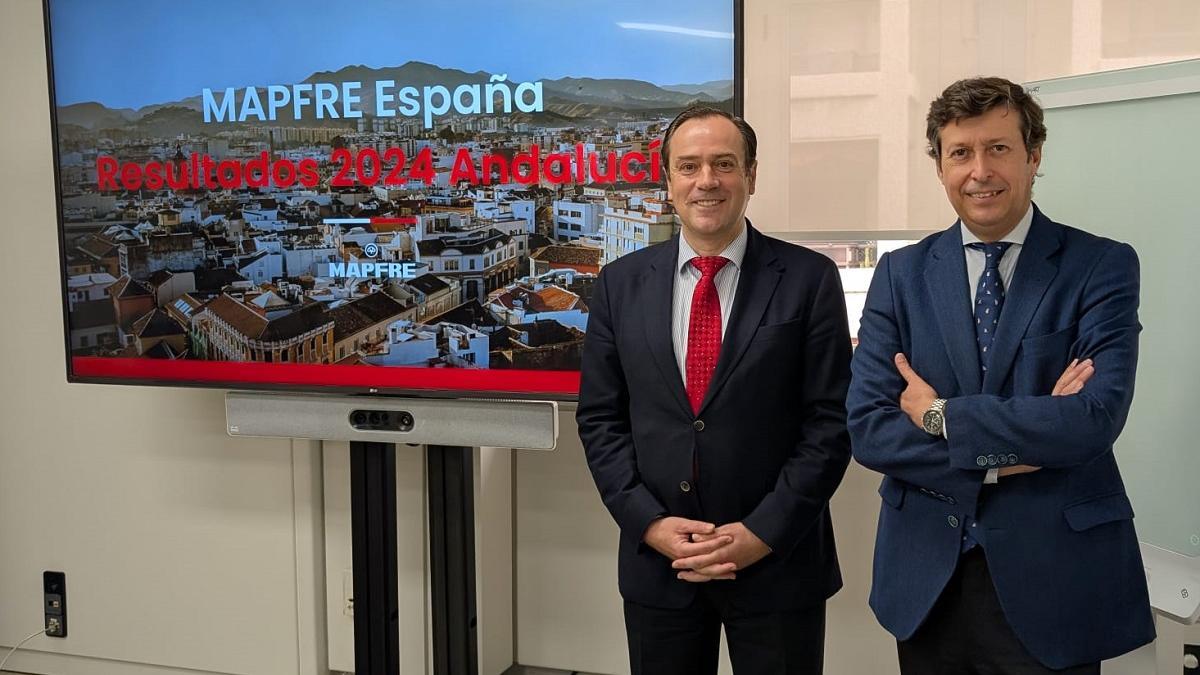 José Carpio y Luis Macarro, responsables de Mapfre en Andalucía y en Málaga, en la presentación de resultados.