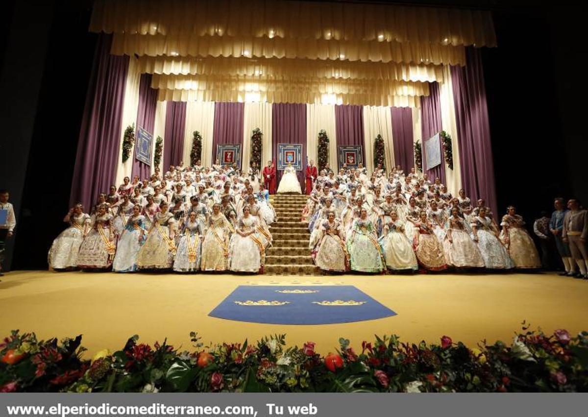 GALERÍA DE FOTOS -- Exaltación de las reinas falleras en Burriana