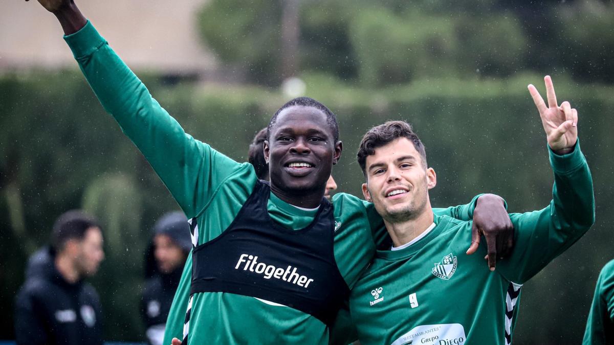 El Antequera recibe al Huesca en la Copa del Rey.