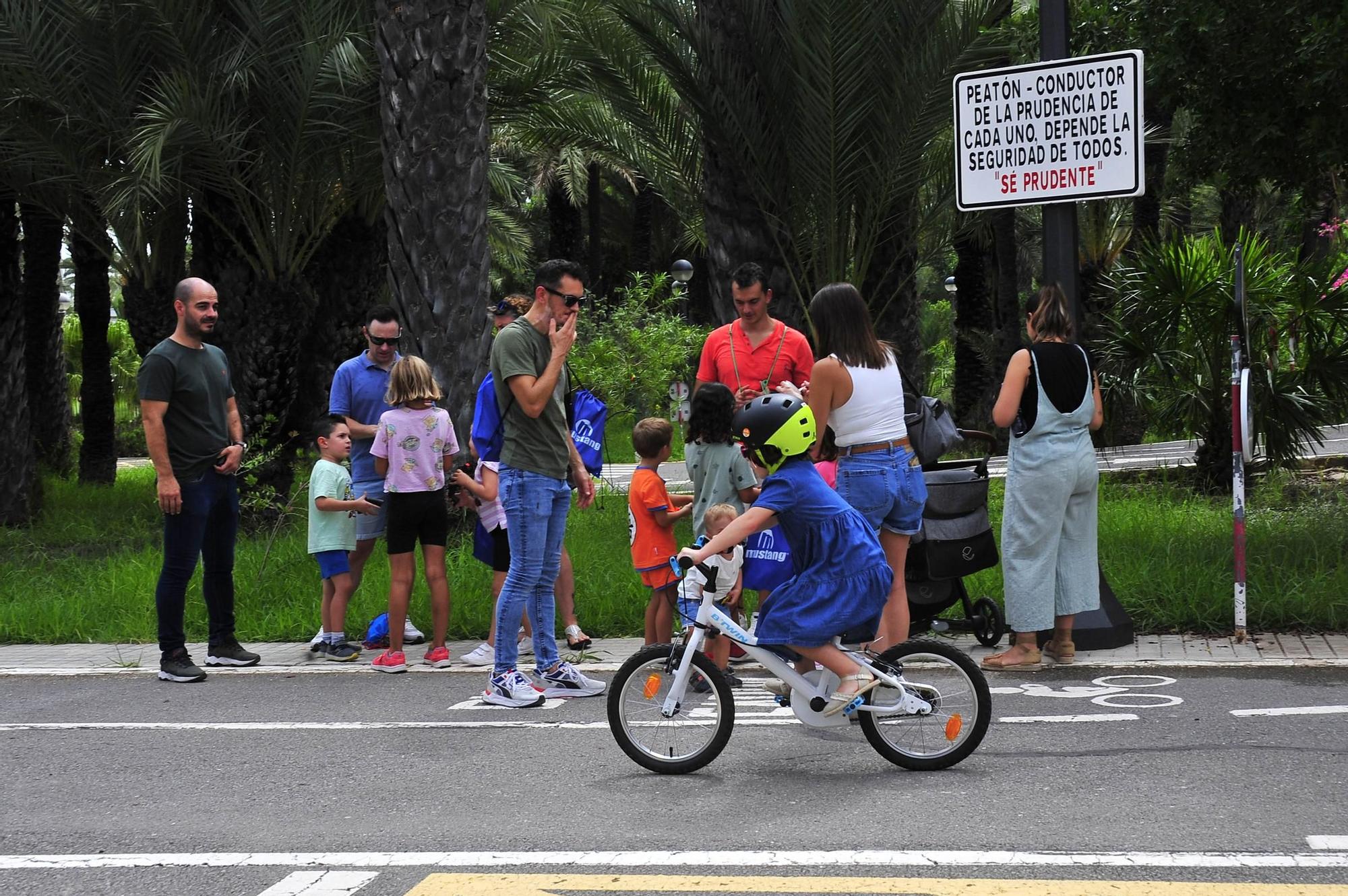 Fiesta en el Parque Infantil de Tráfico de Elche,con motivo del patrón de la Policía San Rafael.