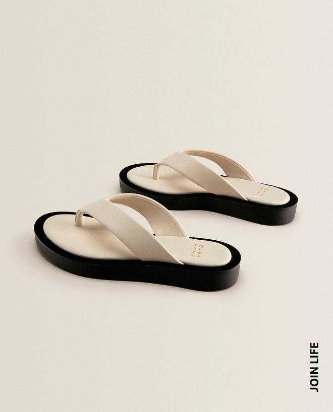 Sandalia bicolor de Zara Home (precio: 29,99 euros)