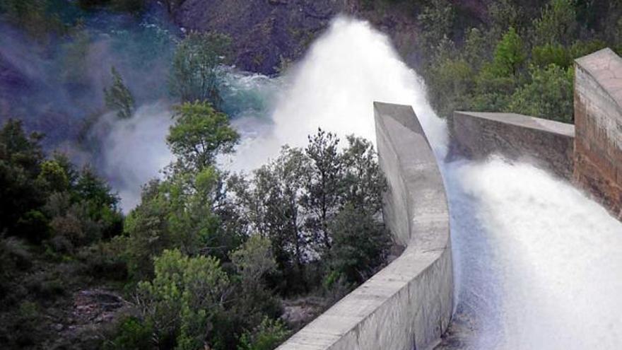 Els sobreeixidors contribueixen a controlar les avingudes d&#039;aigua