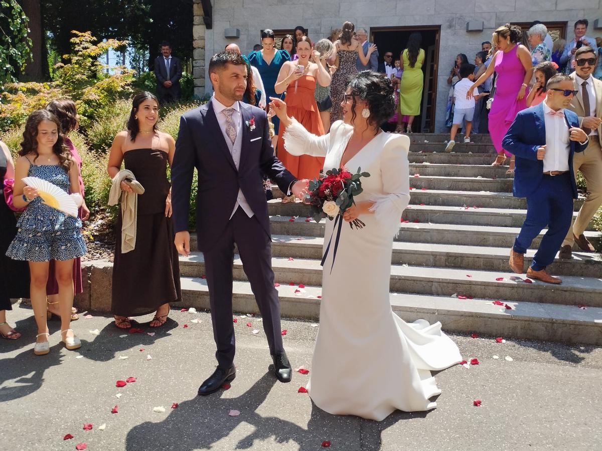La boda de dos mejores amigos, Sara y Bruno, en Llanera, en imágenes